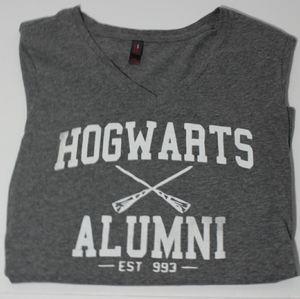Hogwarts Alumni V-neck Tee